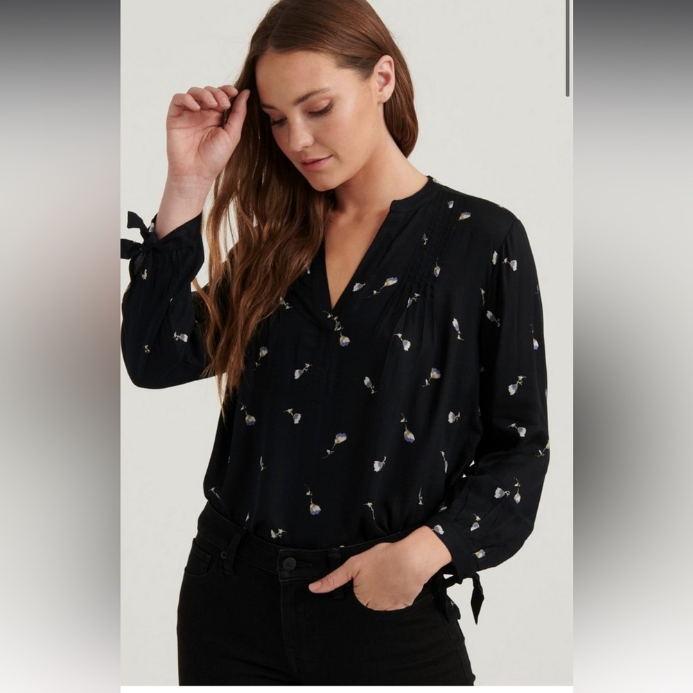 Lucky Brand Cady Ditsy Popover Shirt in Black Multi Floral Print size XS